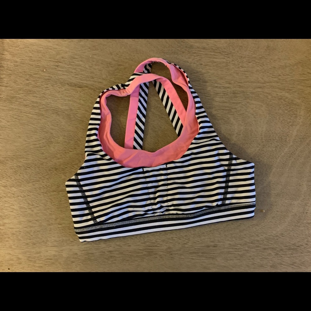 Lululemon sports bra